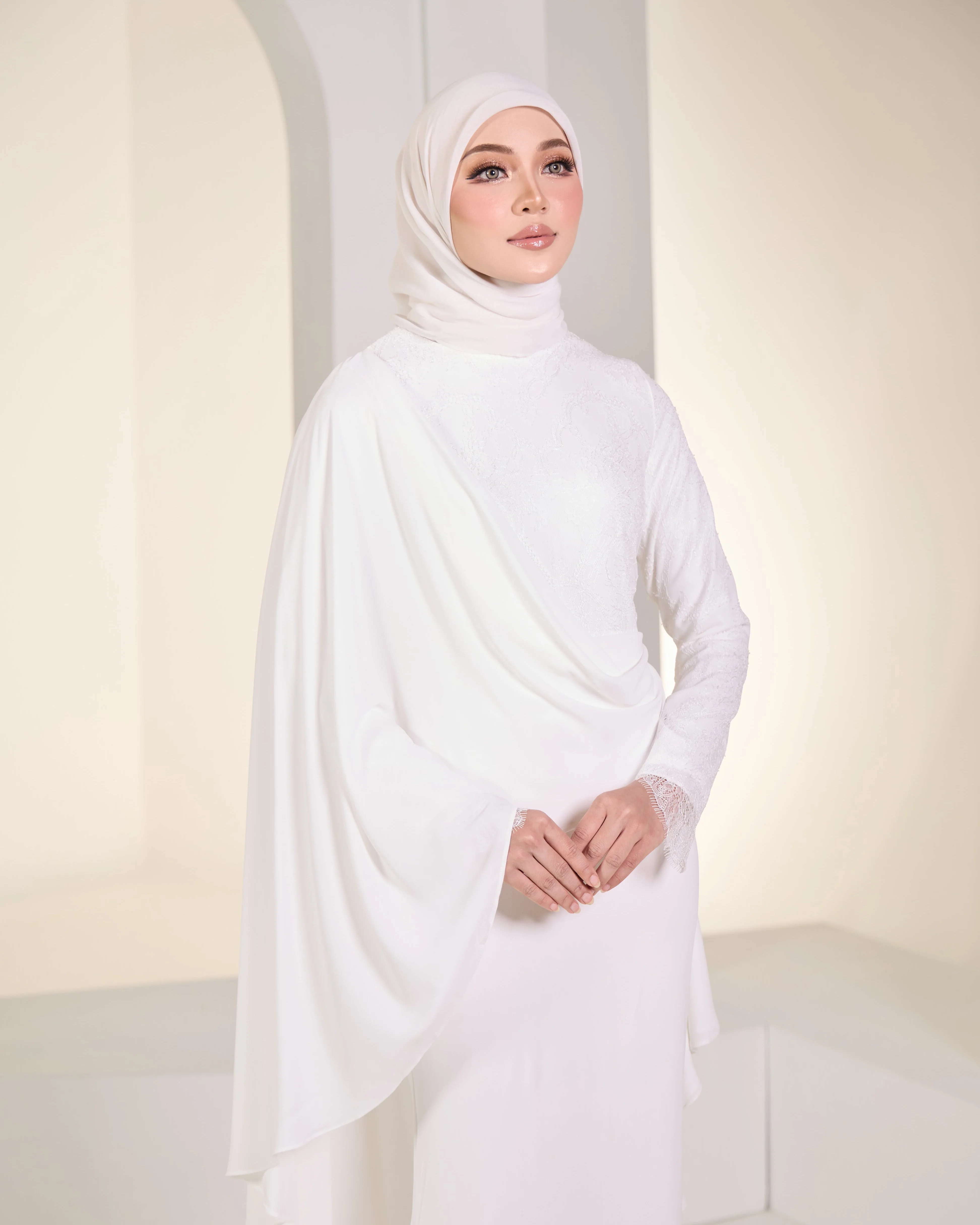 DARCY DRESS (OFF WHITE) - Image 3