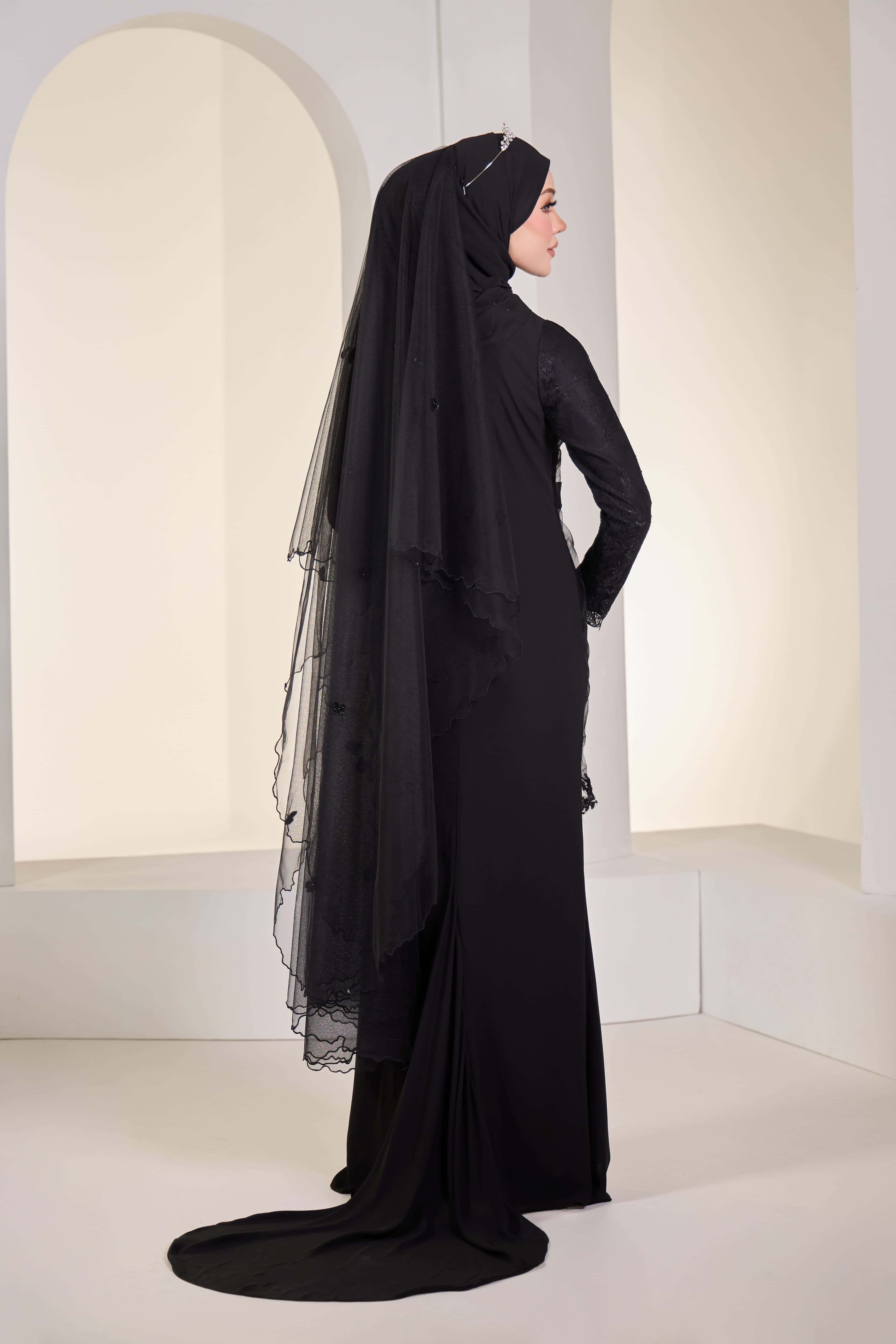 EDWINA BRIDE DRESS (BLACK) - Image 4