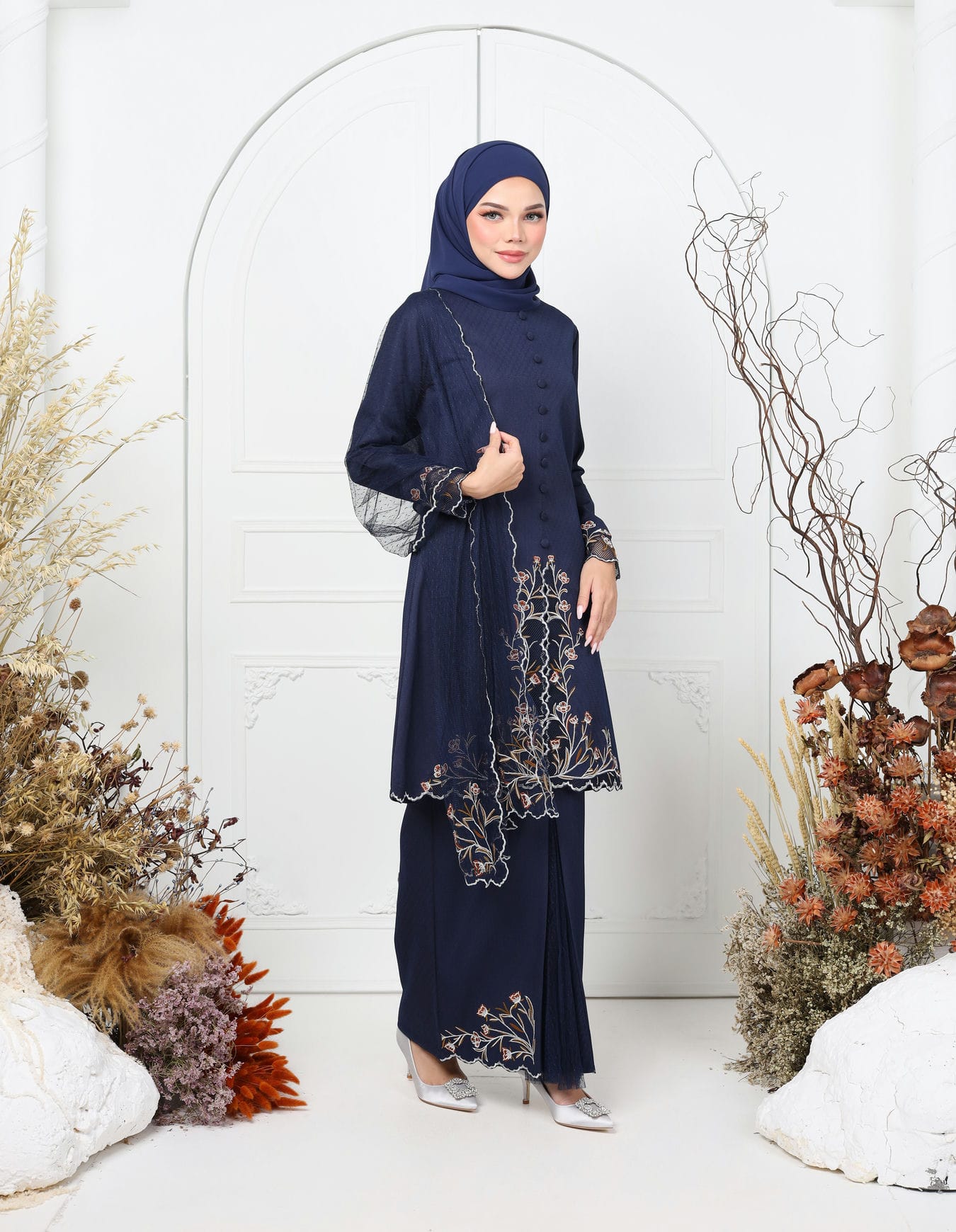 HAERA KEBAYA (NAVY BLUE) - Image 3