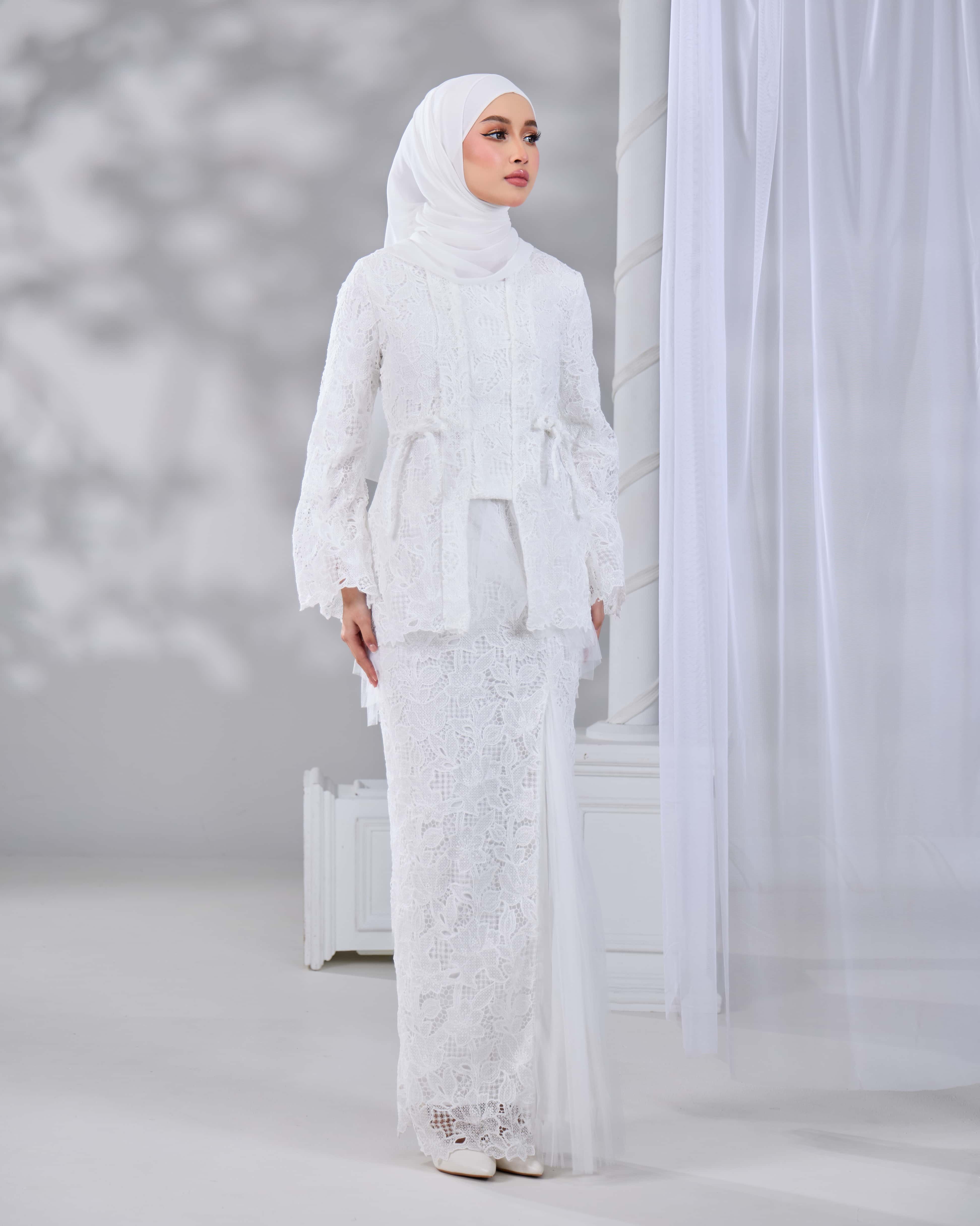 HANANIA KEBAYA (OFF WHITE) - Image 3