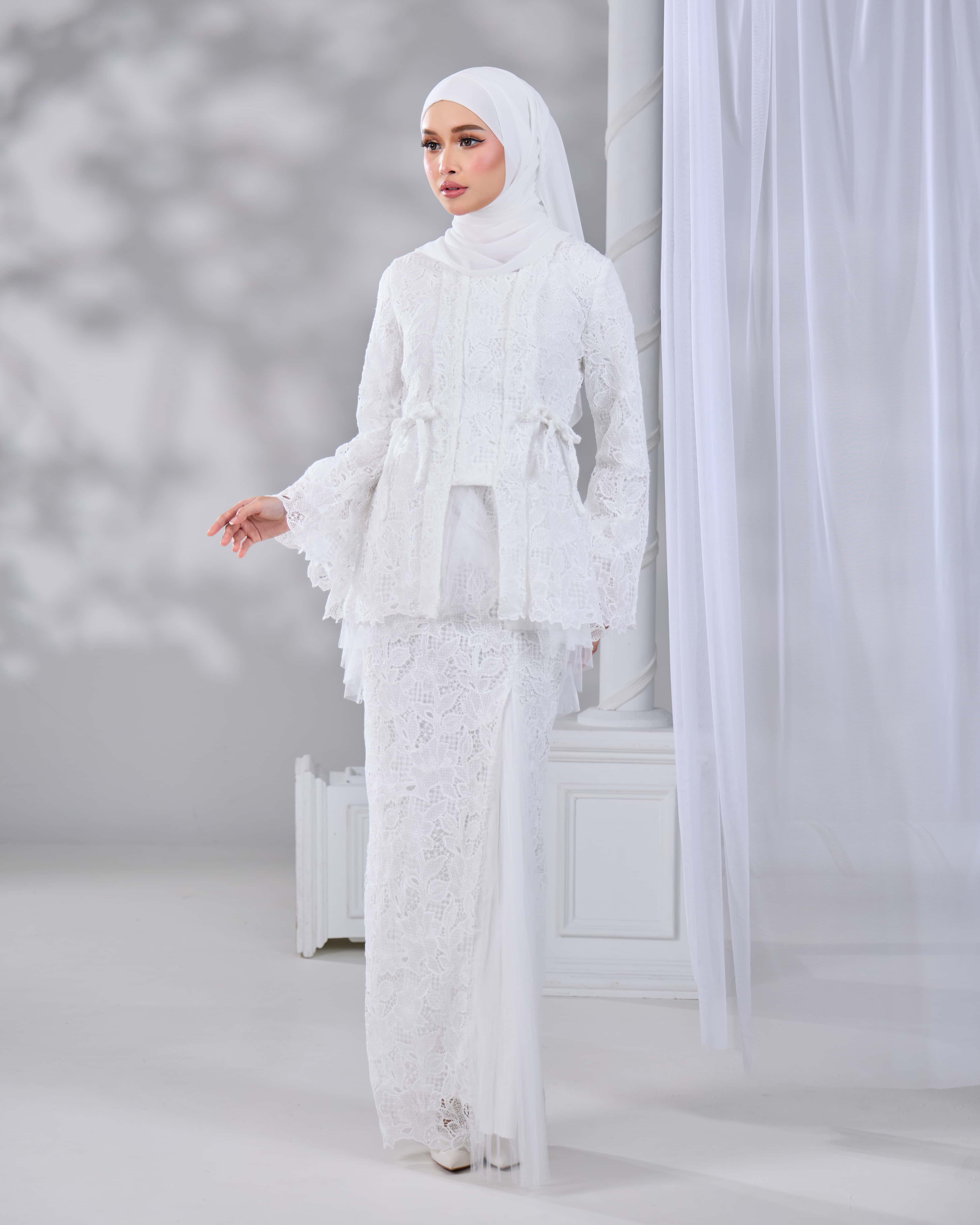 HANANIA KEBAYA (OFF WHITE) - Image 4