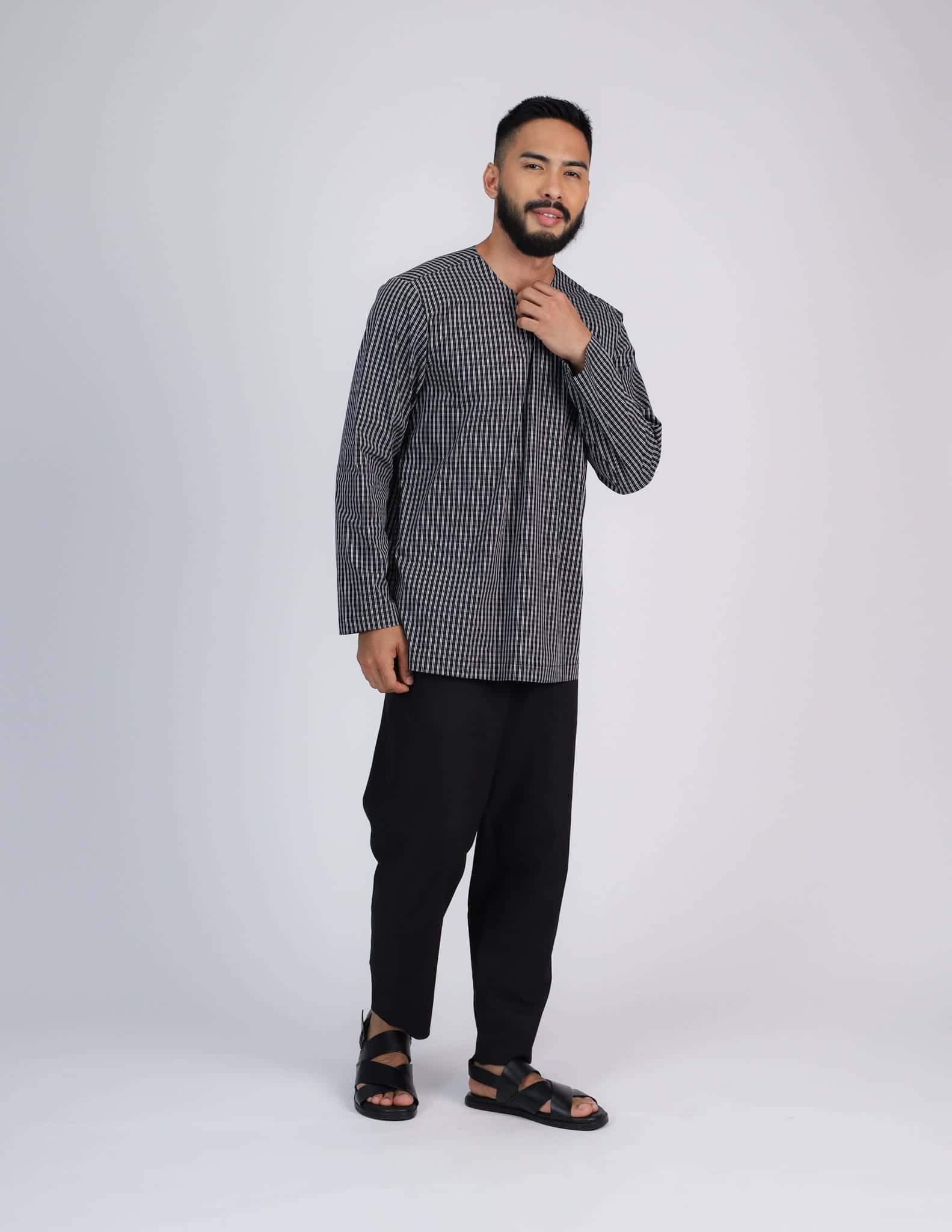 HAQEEM KURTA (BLACK) - Image 4