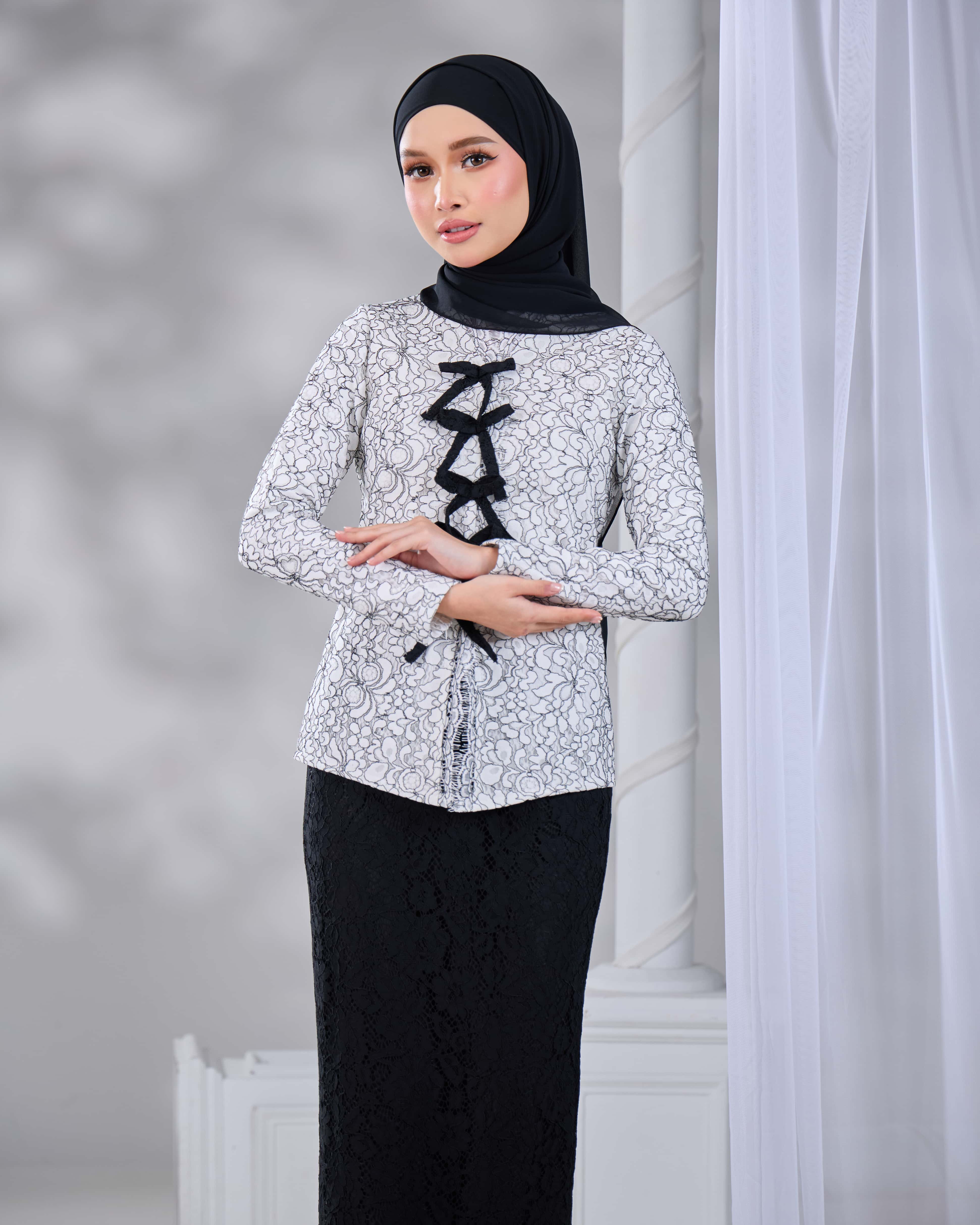 JULIA KEBAYA (OFF WHITE) - Image 3