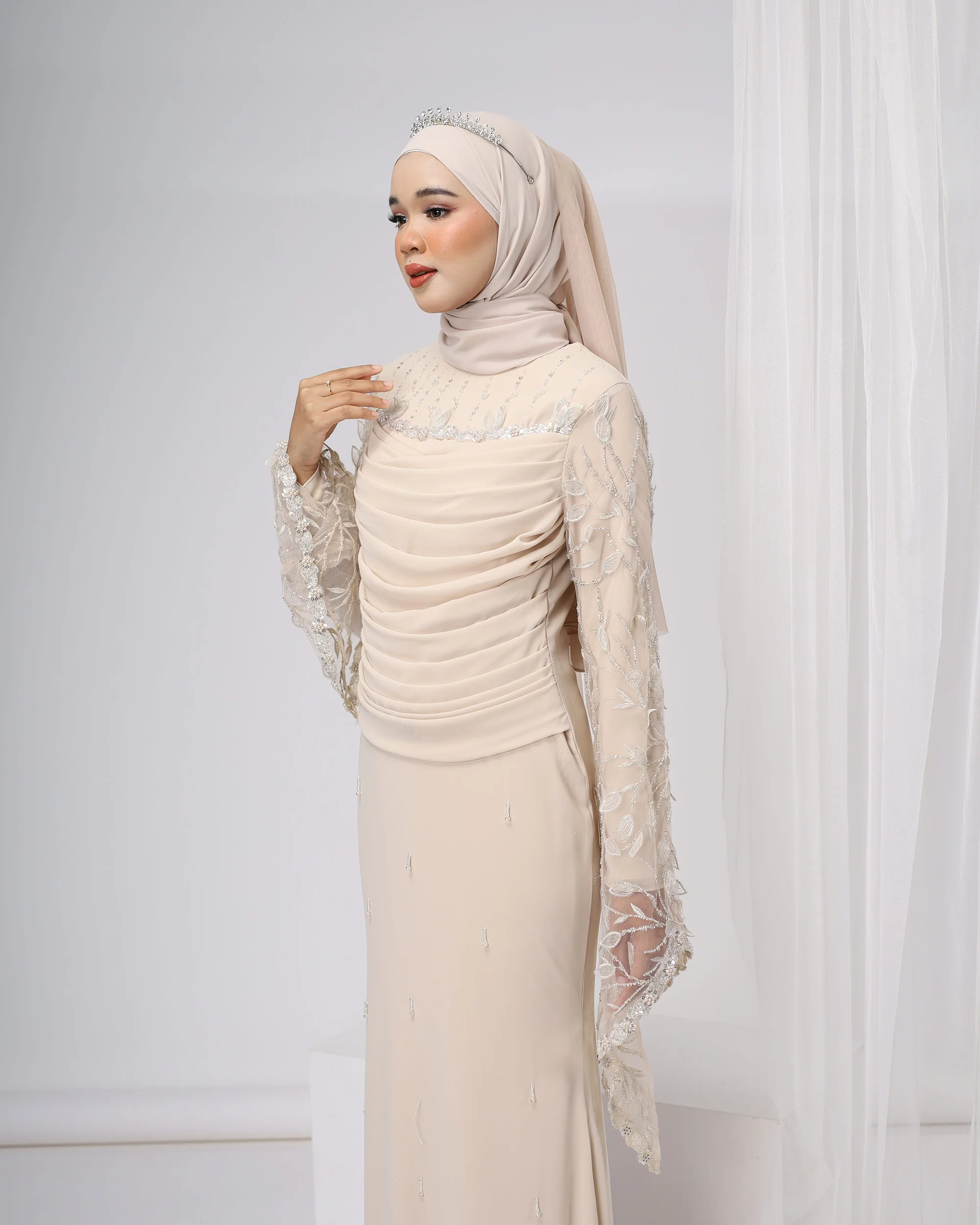 JULITTA BRIDE DRESS (CHAMPAGNE) - Image 3