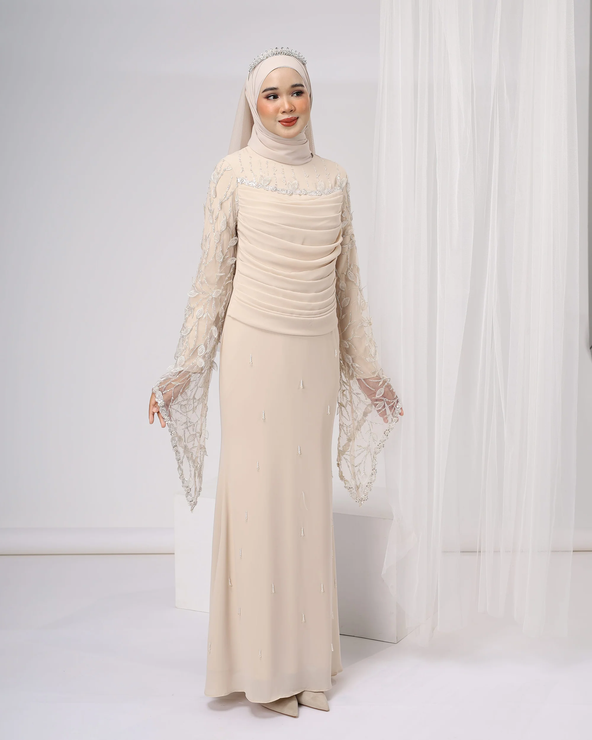 JULITTA BRIDE DRESS (CHAMPAGNE) - Image 4