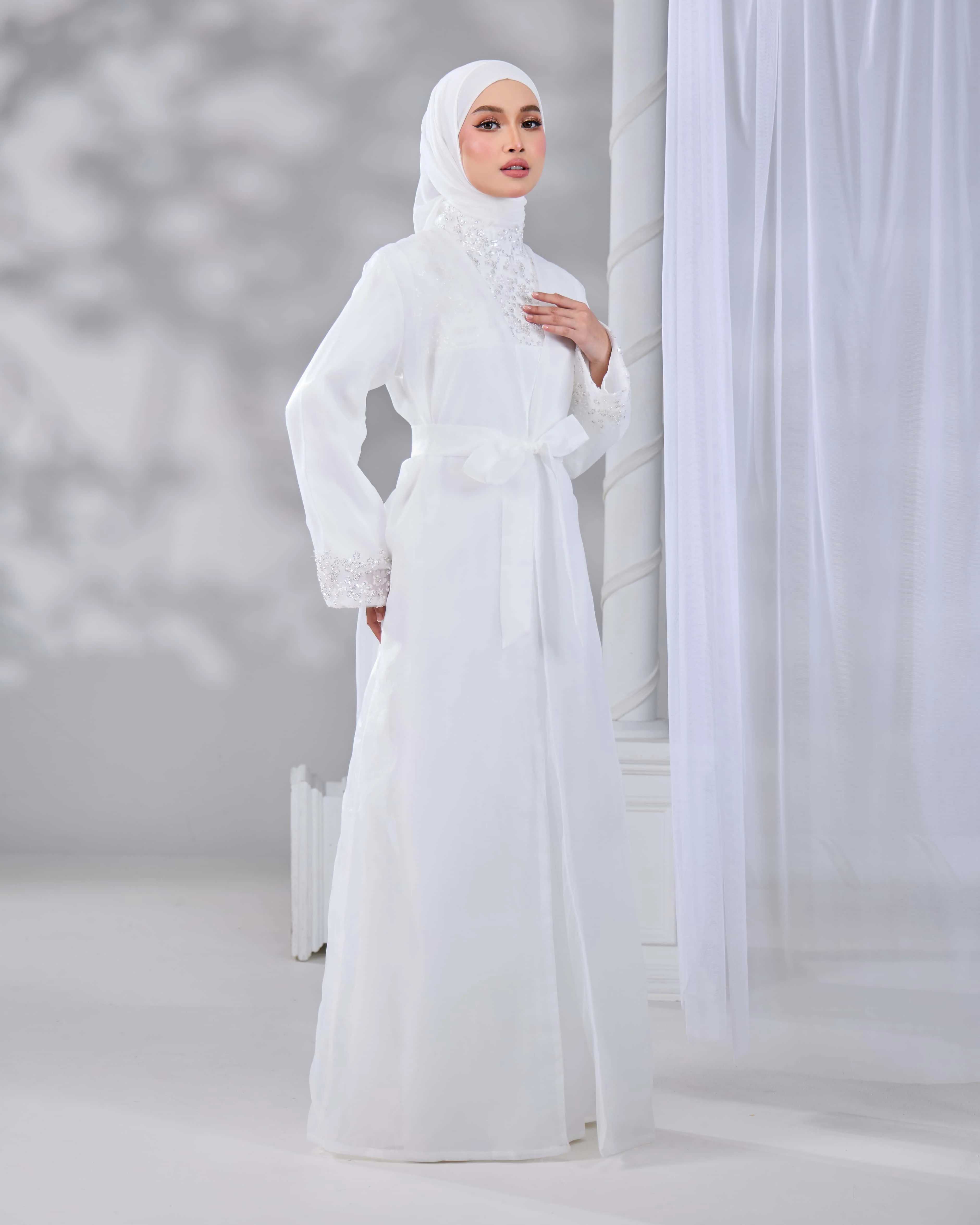 MALIKA ABAYA PETITE (OFF WHITE) - Image 10