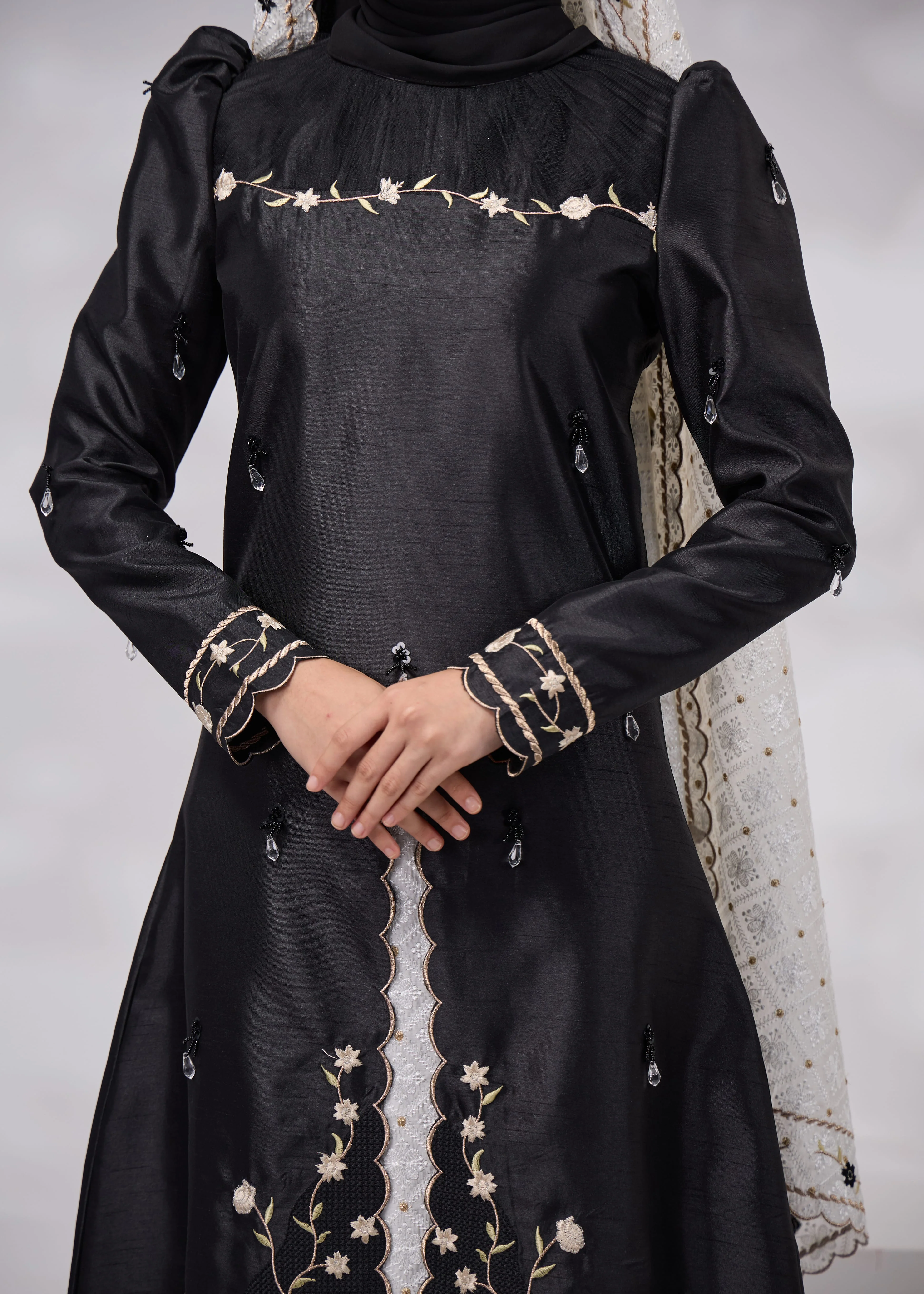 MINOR DEFECT ALANNA KURUNG (BLACK) - Image 5
