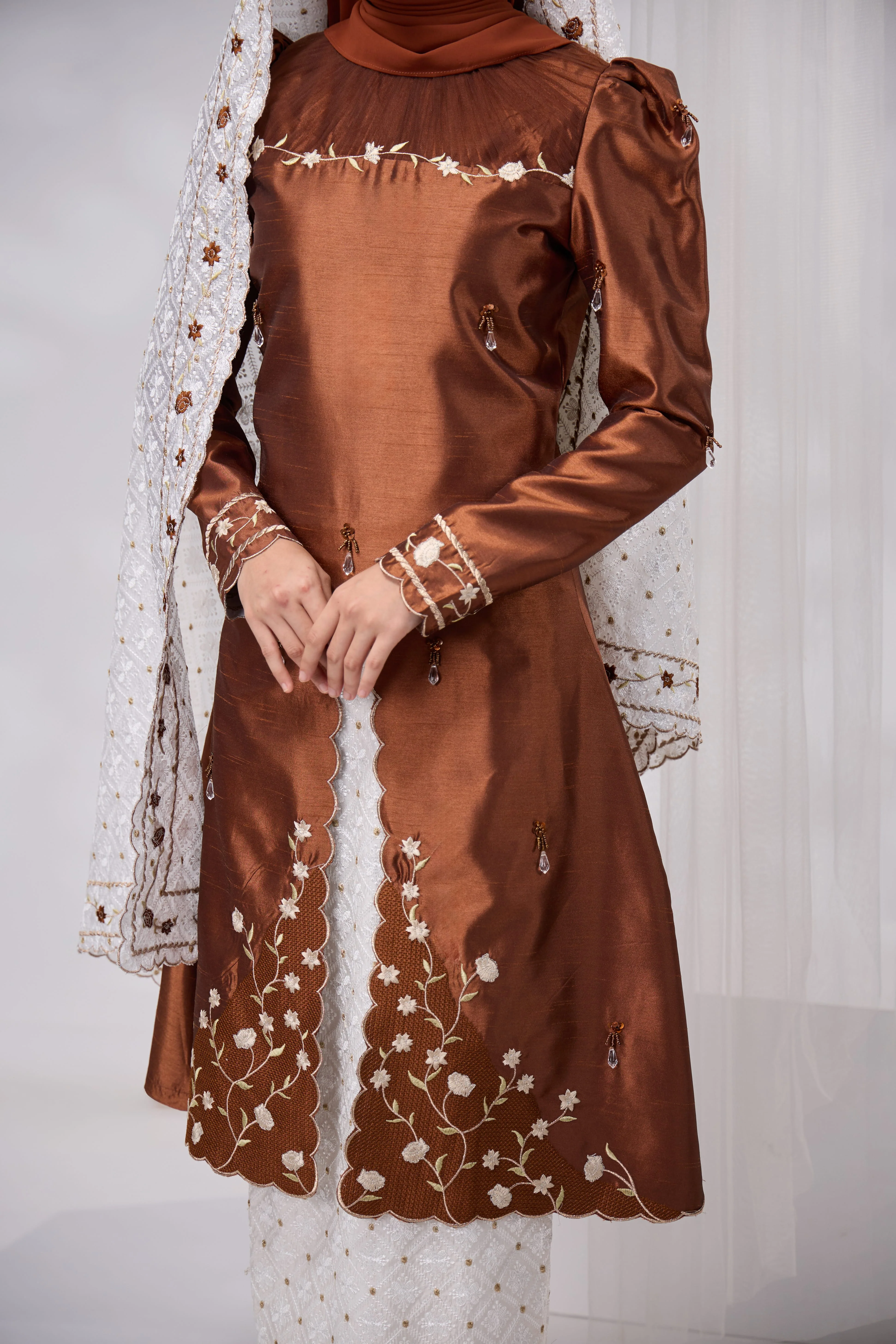 MINOR DEFECT ALANNA KURUNG (BROWN) - Image 4