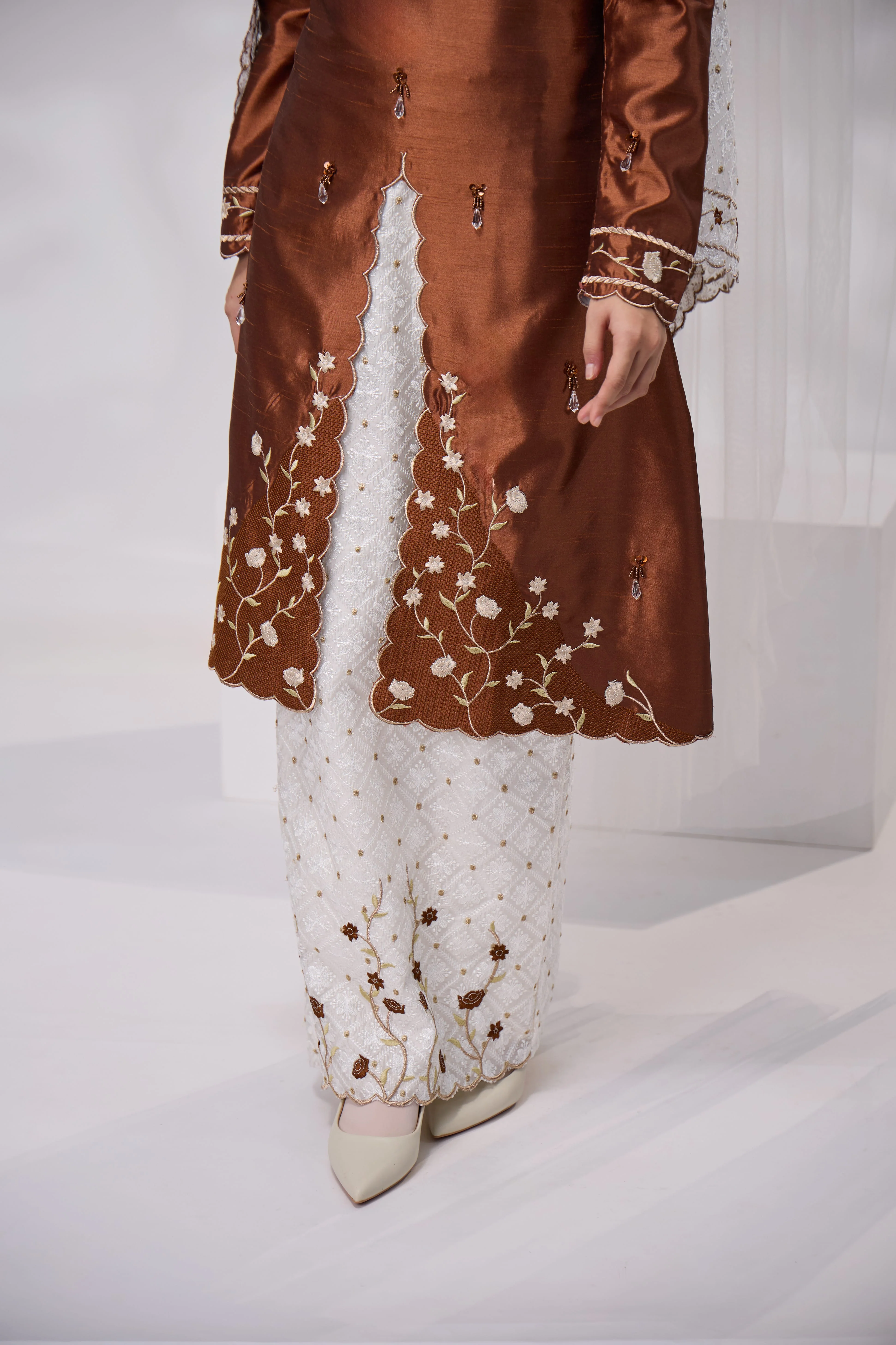 MINOR DEFECT ALANNA KURUNG (BROWN) - Image 5