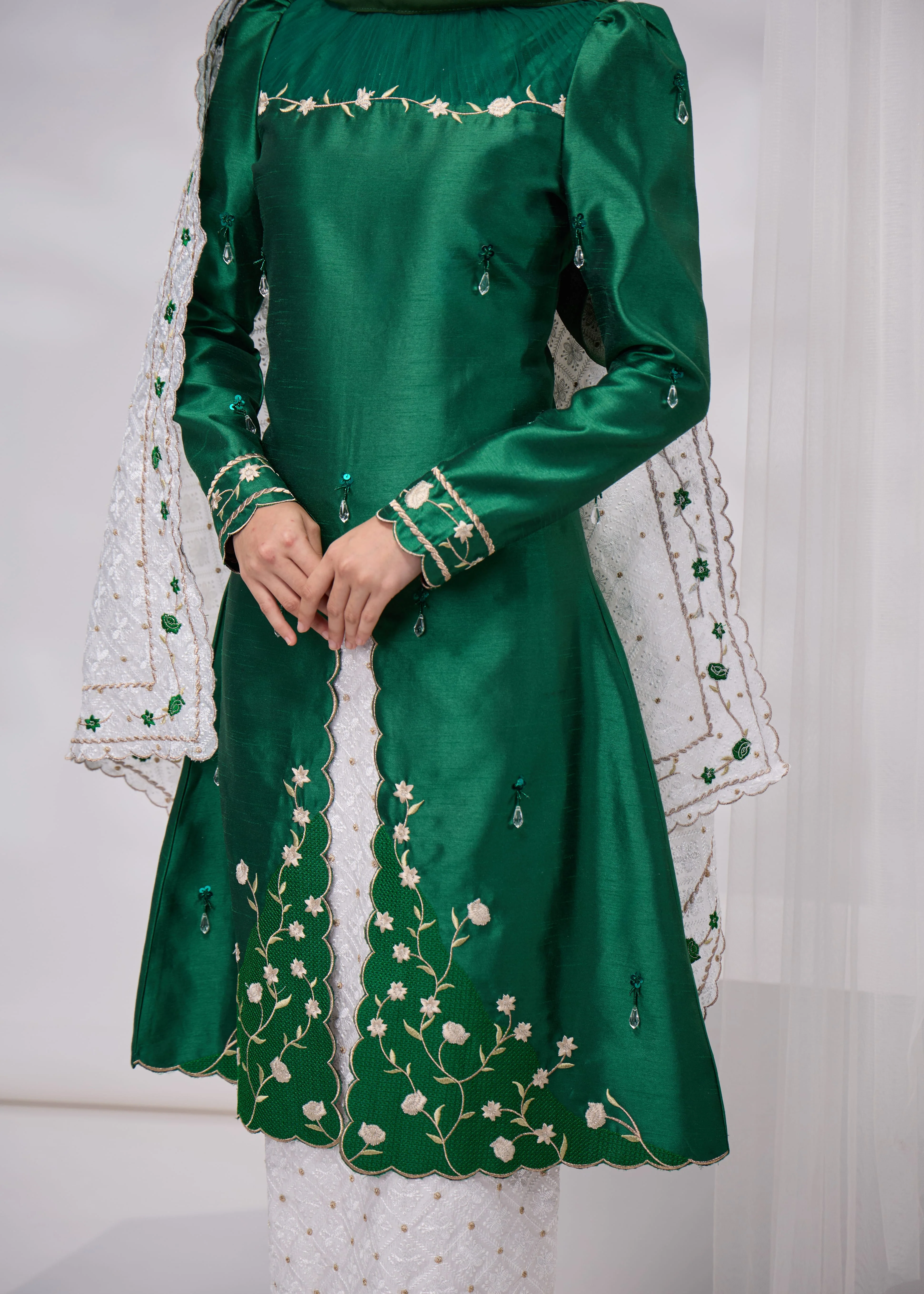MINOR DEFECT ALANNA KURUNG (EMERALD GREEN) - Image 4