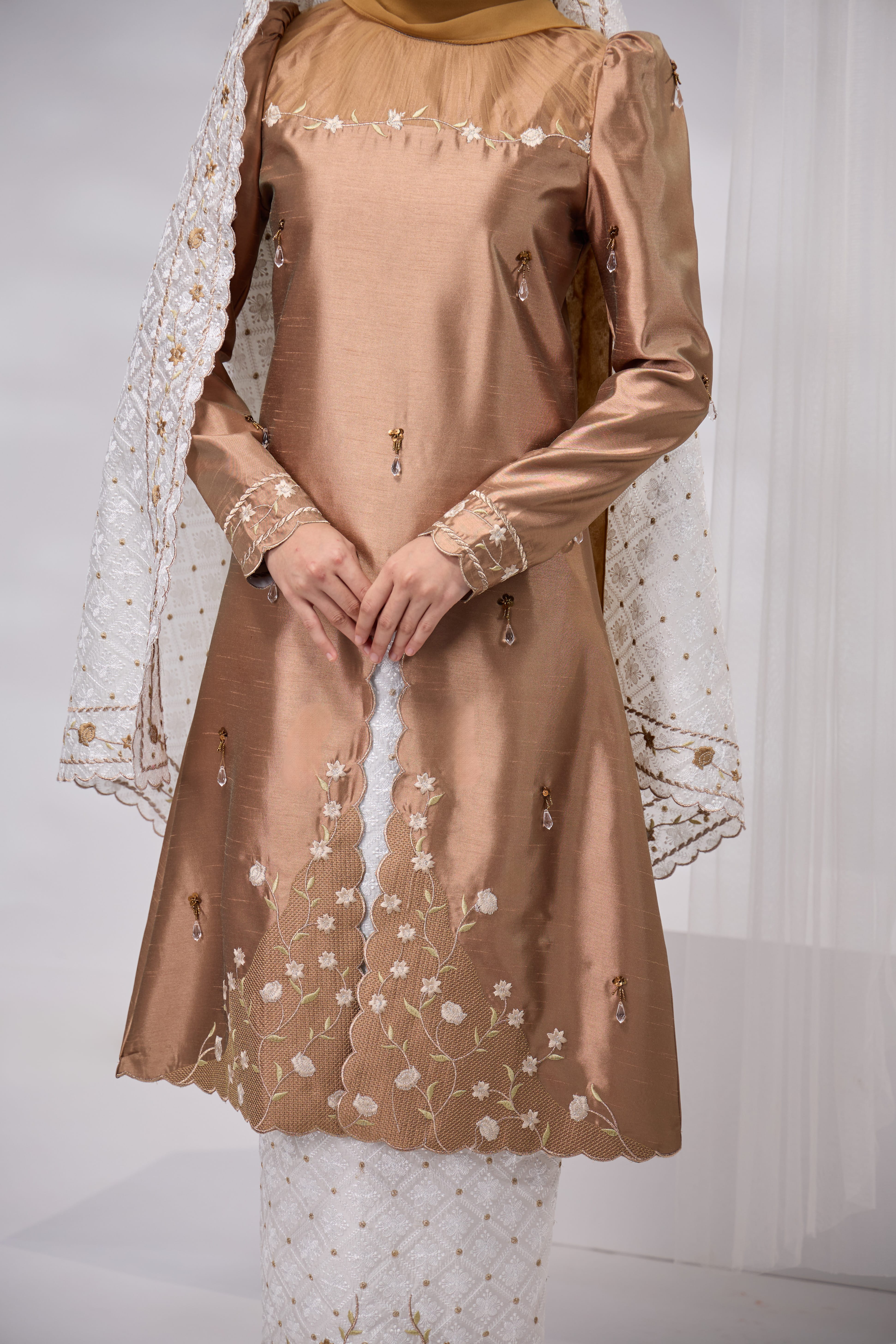 MINOR DEFECT ALANNA KURUNG (KHAKI) - Image 4