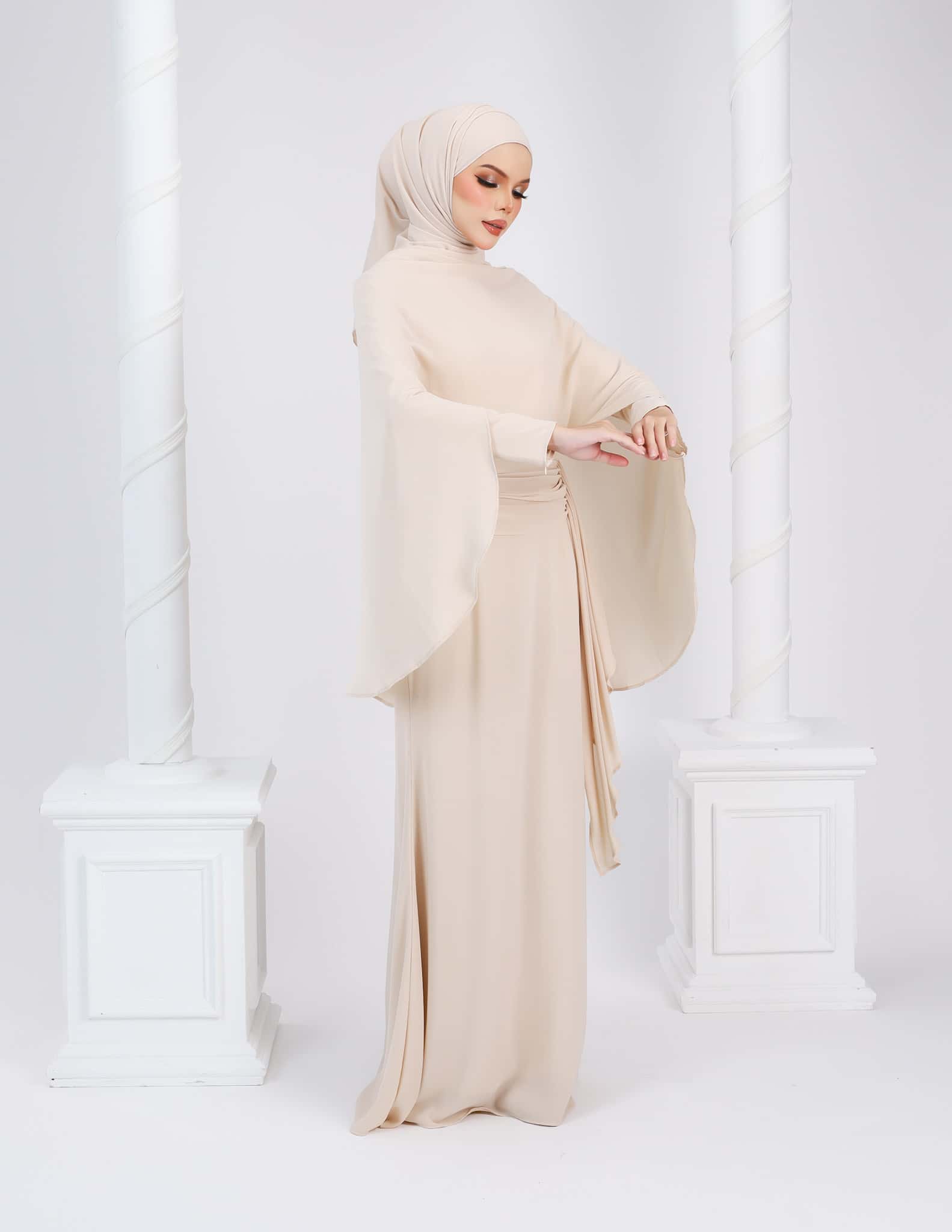 HYRA DRESS (CHAMPAGNE) - Image 3