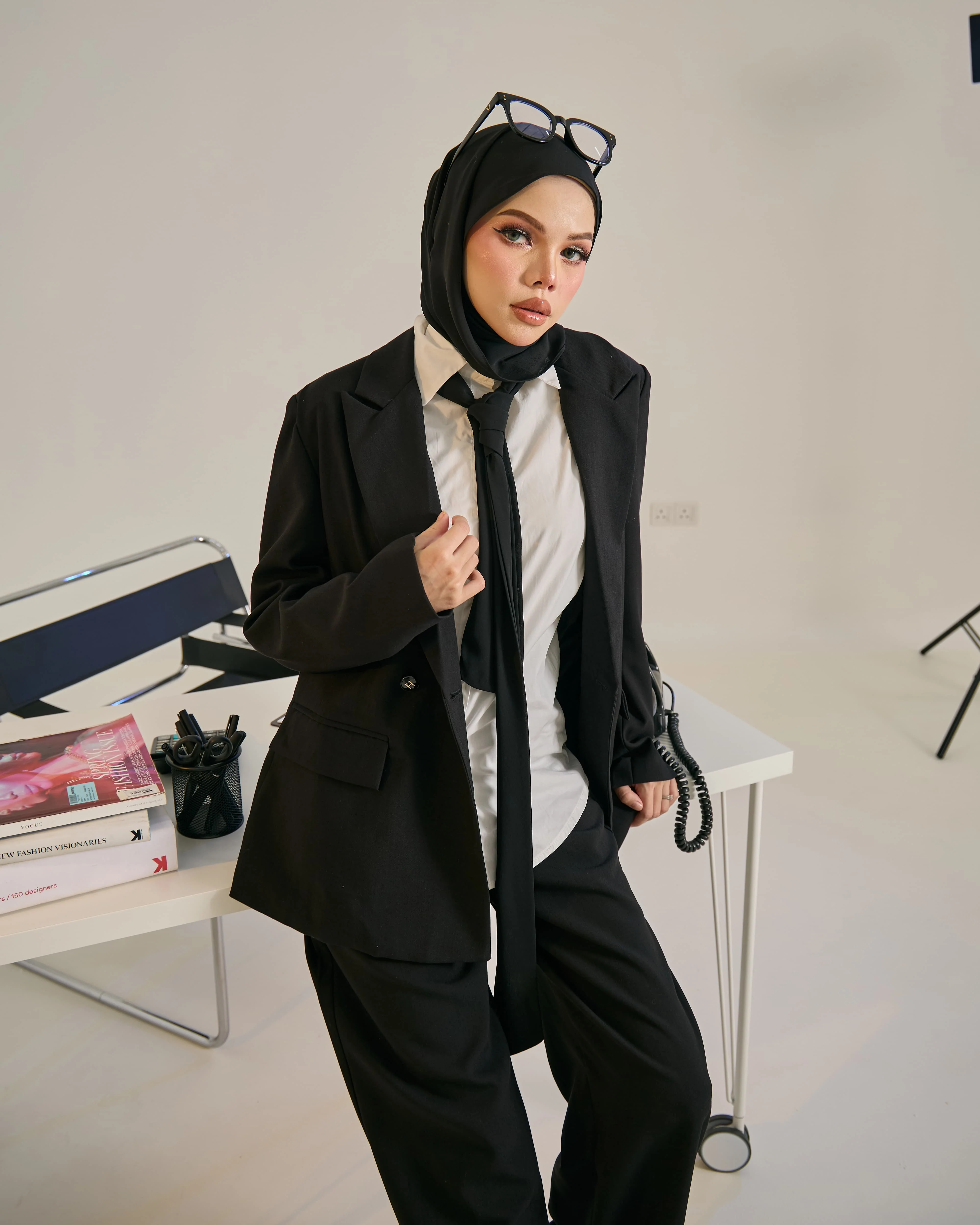 NYRA BLAZER (BLACK) - Image 6