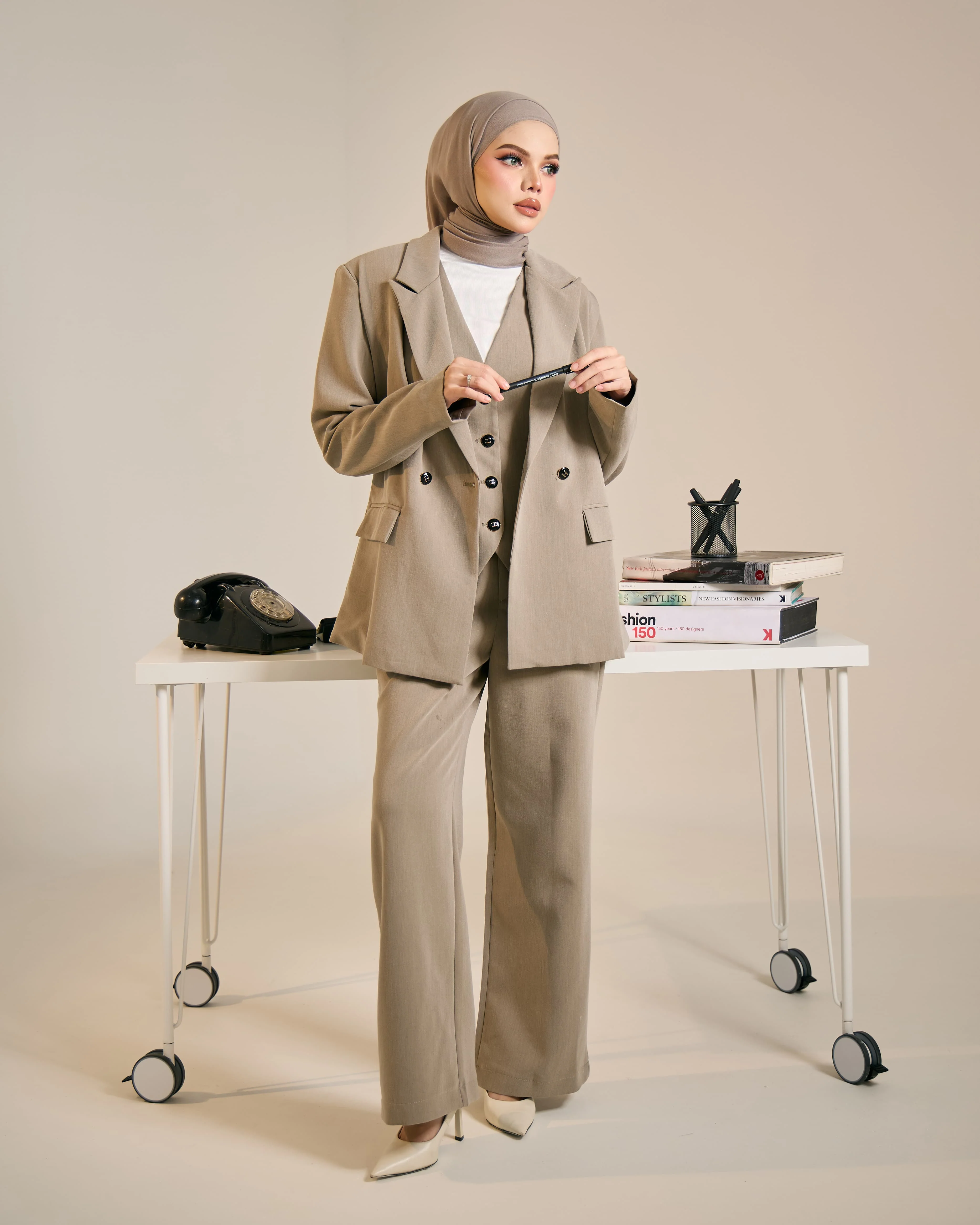 NYRA BLAZER (GREY) - Image 4