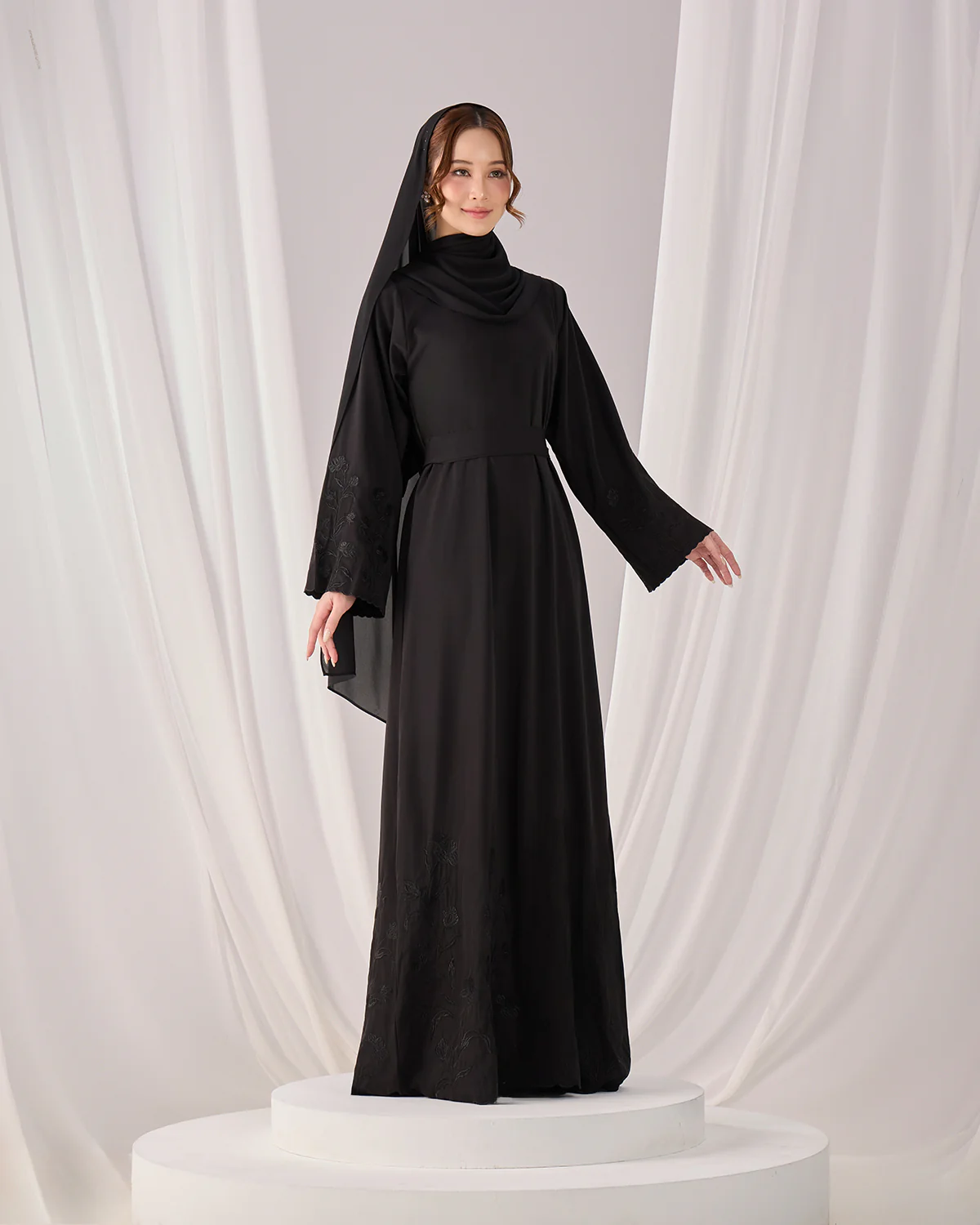 QAFIYA ABAYA (BLACK) - Image 3