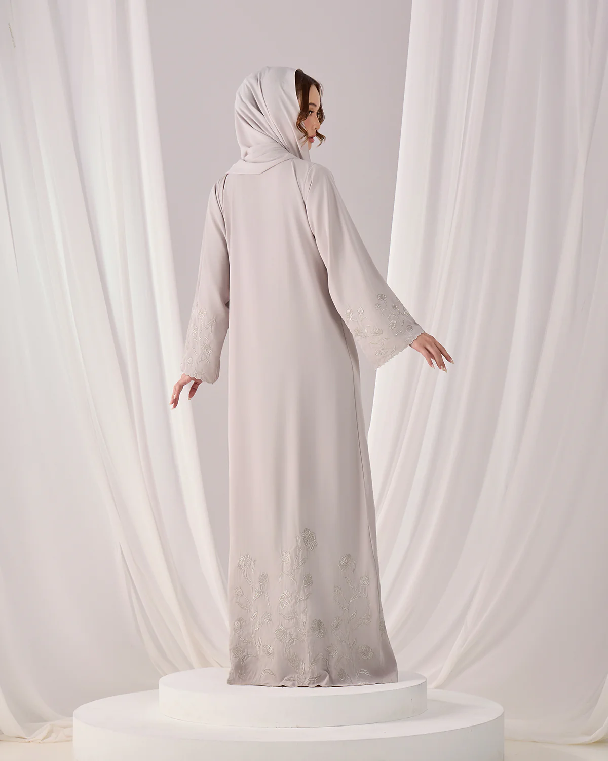QAFIYA ABAYA (GREY) - Image 4